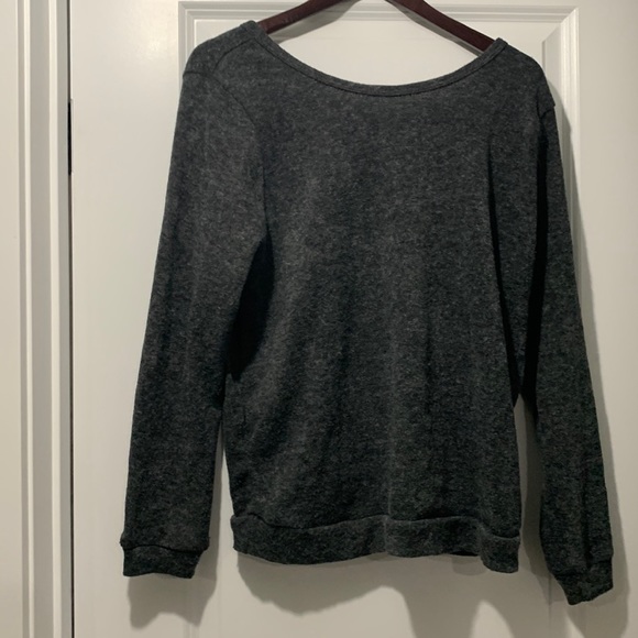 *3 for $15* Gray Top - Picture 1 of 4